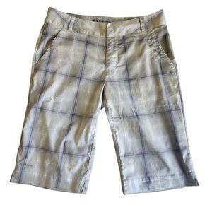 Columbia Omni-dry Titanium  Ladies Plaid Geometric Golf Shorts - 8